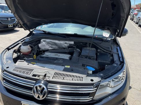 Used 2017 Volkswagen Tiguan Sport AWD/4WD image 23