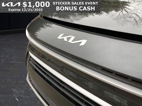 New 2025 Kia Niro LX image 34