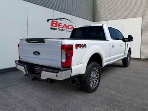 Used 2017 Ford F250 Lariat w/ Lariat Ultimate Package AWD/4WD image 13