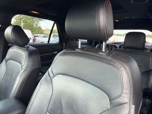 Used 2017 Ford Explorer Limited FWD image 10