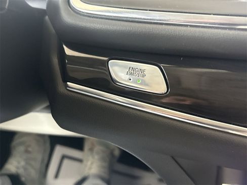 Certified 2023 Buick Enclave Essence image 17