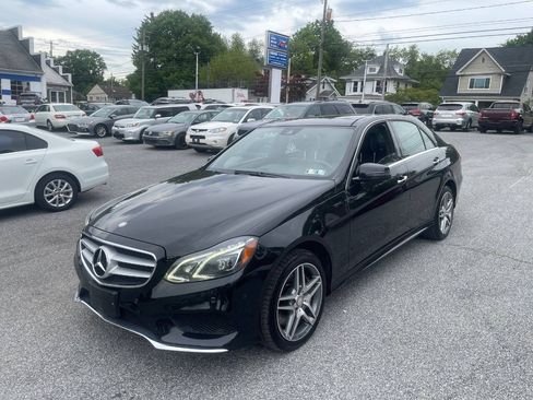 Used 2014 Mercedes-Benz E 550 4MATIC Sedan image 2