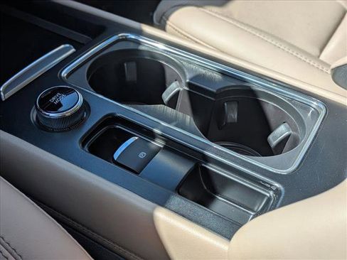 Used 2024 Lincoln Corsair Reserve FWD image 15