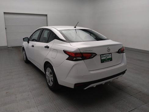 Used 2022 Nissan Versa S FWD image 6