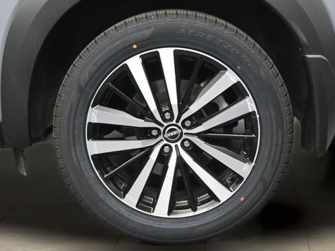 Certified 2025 Nissan Pathfinder Platinum w/ Cargo Package FWD image 24