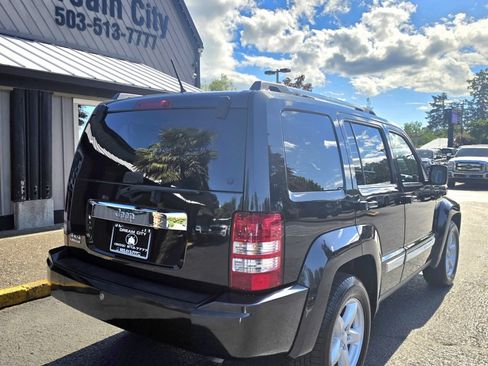 Used 2012 Jeep Liberty Limited AWD/4WD image 7