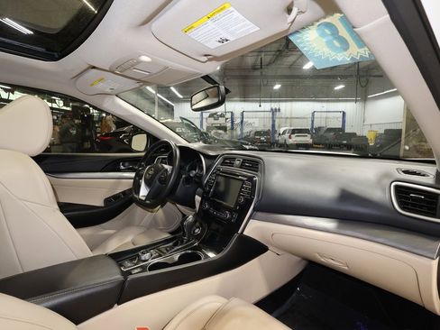 Used 2018 Nissan Maxima 3.5 SL image 27