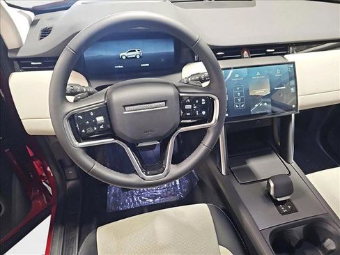 New 2025 Land Rover Discovery Sport S image 17