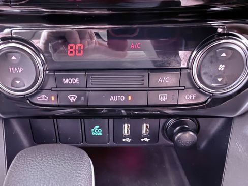 Used 2022 Mitsubishi Eclipse Cross LE image 15