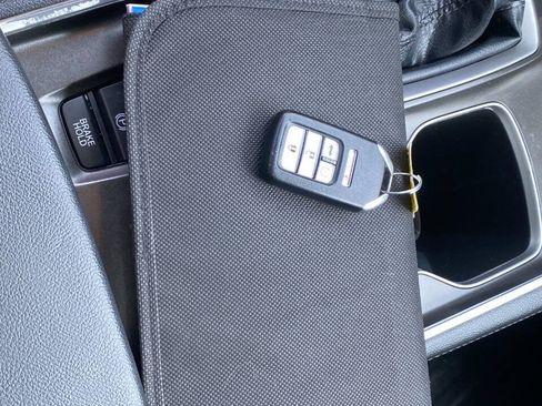 Used 2020 Honda Accord EX-L image 18