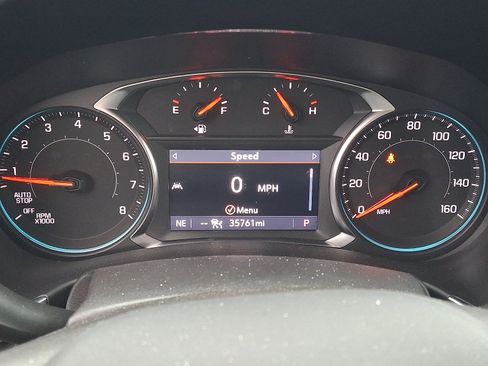 Used 2023 Chevrolet Equinox Premier AWD/4WD image 21