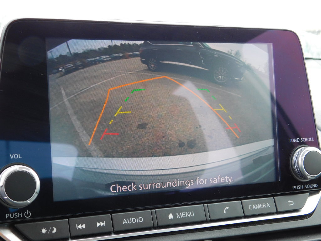 Used 2024 Nissan Altima 2.5 SV FWD image 15