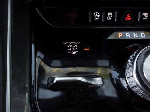 Used 2023 Jeep Wagoneer 4WD w/ Premium Group I image 44