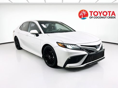 Used 2021 Toyota Camry XSE w/ Navigation Package FWD image 1
