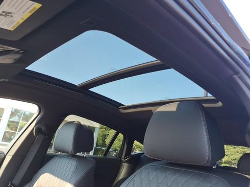 Used 2024 BMW X6 M60i AWD/4WD image 17