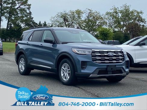 Used 2025 Ford Explorer Active image 1