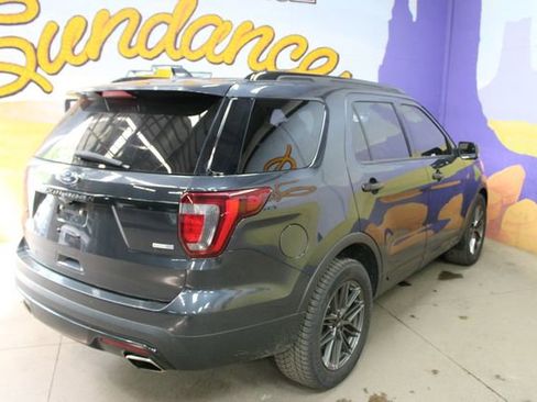 Used 2017 Ford Explorer Sport AWD/4WD image 8