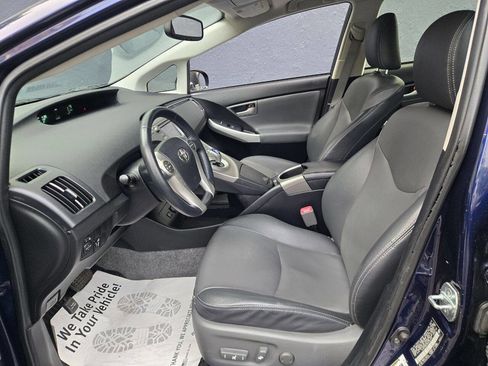 Used 2013 Toyota Prius Four FWD image 7