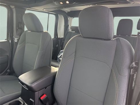 New 2026 Jeep Gladiator Sport image 19