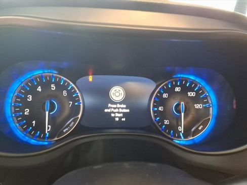 New 2026 Chrysler Pacifica Limited w/ Uconnect Theater Family Group image 15