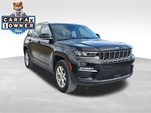 Used 2023 Jeep Grand Cherokee Limited image 9