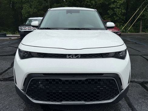 Used 2023 Kia Soul LX FWD image 6