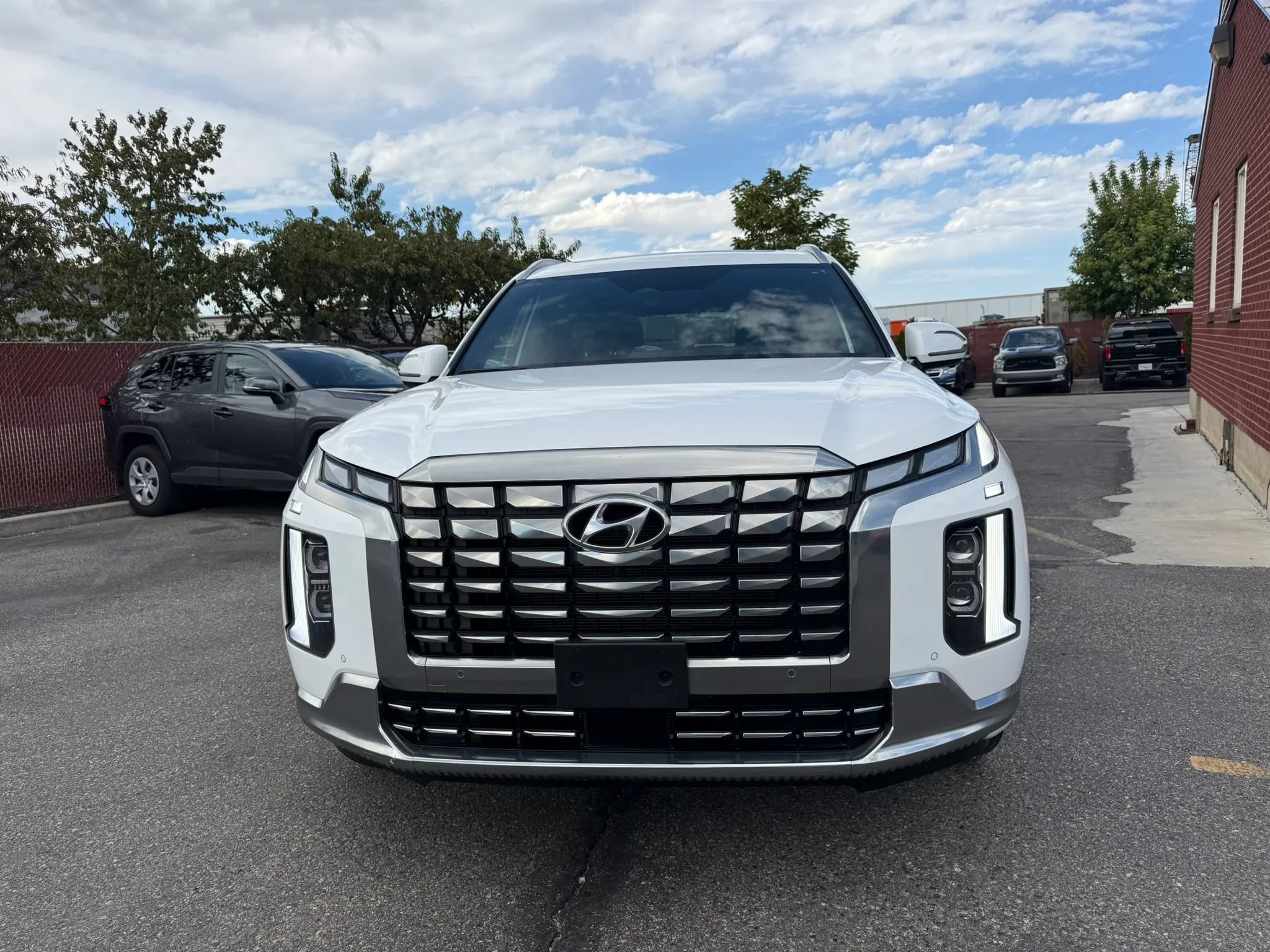 Used 2025 Hyundai Palisade Calligraphy AWD/4WD image 2