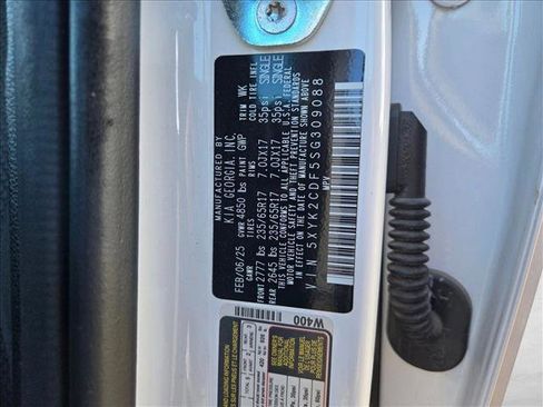 Used 2025 Kia Sportage LX image 17