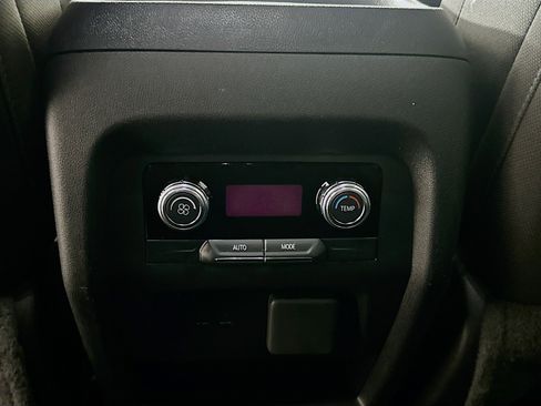 Used 2025 GMC Acadia Elevation image 27