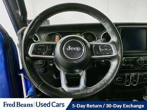 Used 2022 Jeep Wrangler Unlimited Sahara w/ Cold Weather Group AWD/4WD image 16