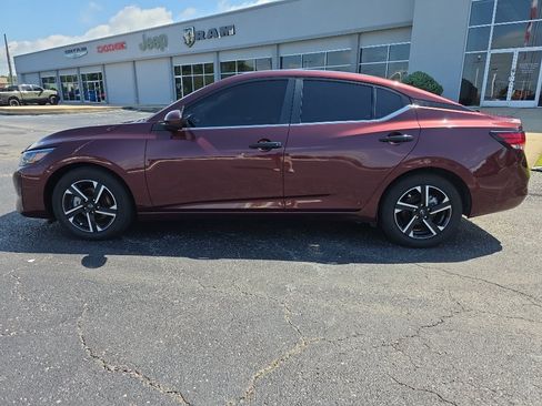 Used 2024 Nissan Sentra SV FWD image 8