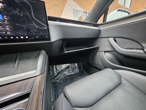 Used 2022 Tesla Model S AWD image 53