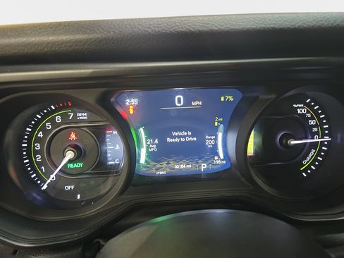 Used 2024 Jeep Wrangler Unlimited w/ Convenience Group AWD/4WD image 15