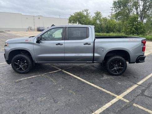 Used 2021 Chevrolet Silverado 1500 LT Trail Boss w/ Bed Protection Package AWD/4WD image 3