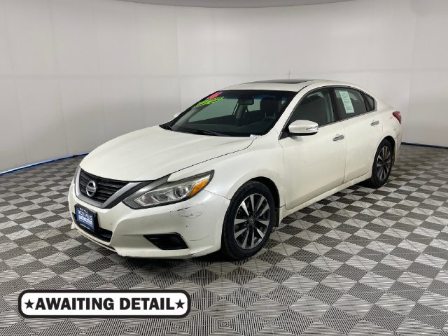 Used 2016 Nissan Altima 2.5 SV w/ Convenience Package FWD image 1