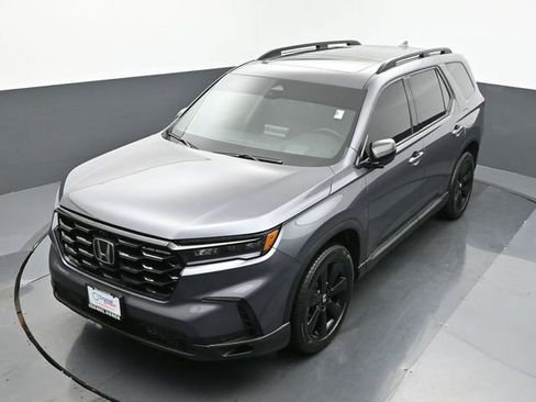 Used 2025 Honda Pilot Black Edition image 20