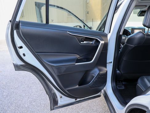 Used 2021 Toyota RAV4 XLE Premium FWD image 34