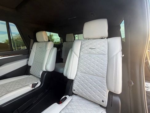Used 2025 Cadillac Escalade Sport Platinum AWD/4WD image 13