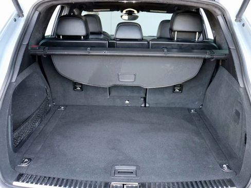 Used 2016 Porsche Cayenne GTS image 40