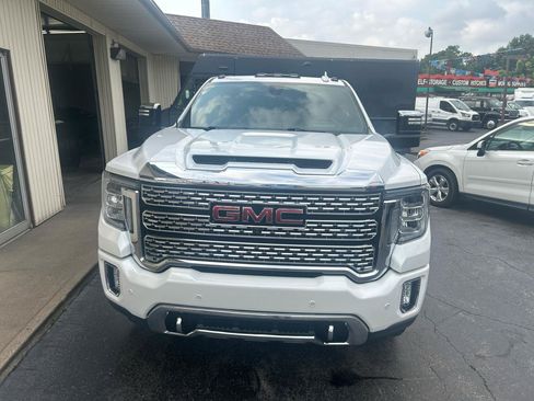 Used 2023 GMC Sierra 3500 Denali w/ Denali Ultimate Package AWD/4WD image 3