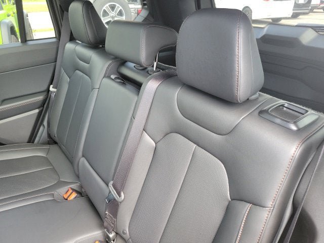 Used 2026 Jeep Cherokee Limited AWD/4WD image 11
