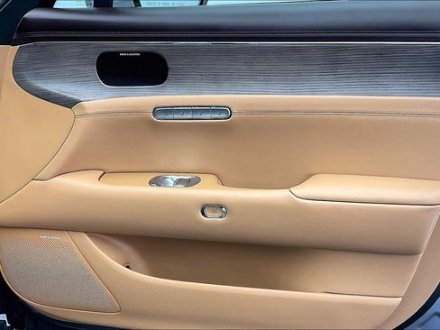 Used 2023 Genesis G90 3.5T image 26