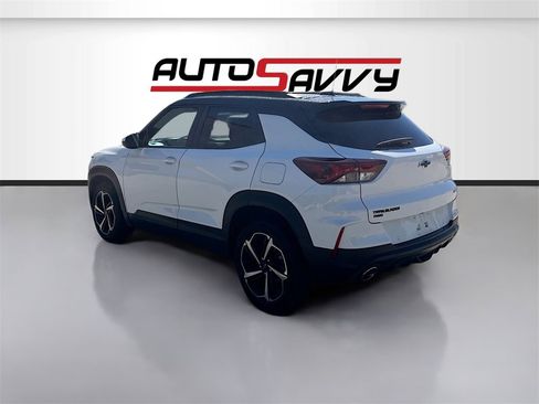 Used 2023 Chevrolet TrailBlazer RS w/ Sun and Liftgate Package image 5