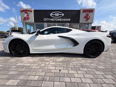 Used 2023 Chevrolet Corvette Stingray Coupe w/ Z51 Performance Package RWD image 4
