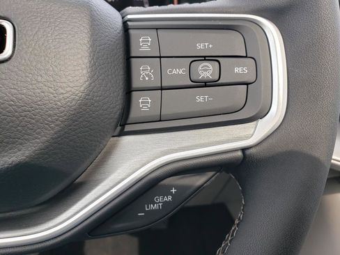 New 2026 Jeep Grand Wagoneer Limited AWD/4WD image 22