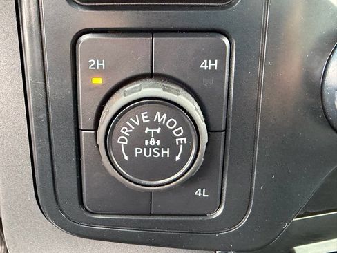 Used 2025 Ford F150 XLT w/ Equipment Group 302A MID image 19