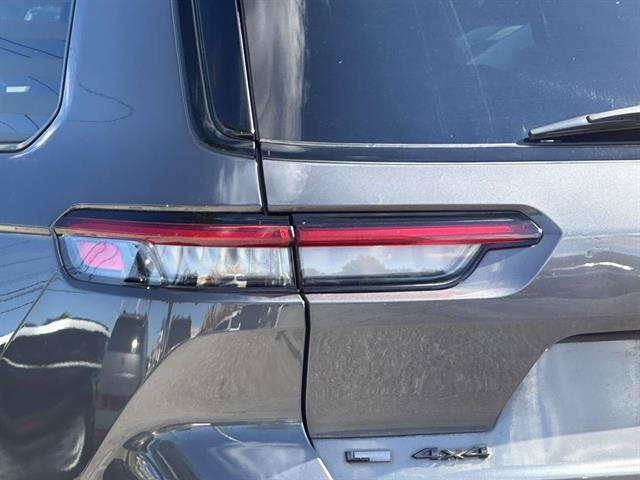 Used 2021 Jeep Grand Cherokee L Laredo AWD/4WD image 9