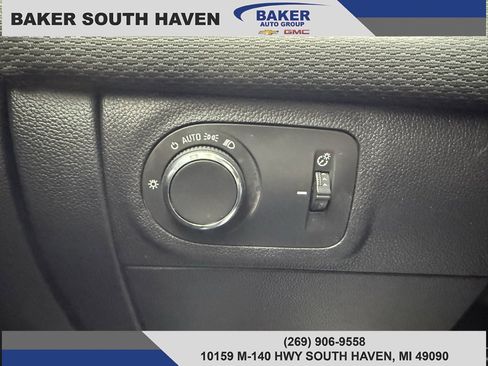 Used 2019 Chevrolet Cruze LT w/ Convenience Package image 14