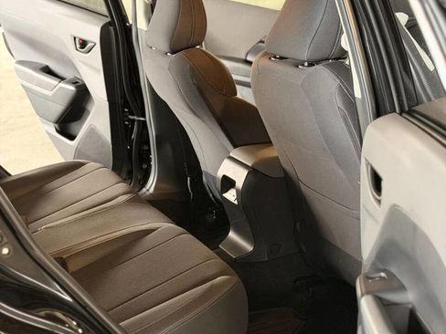 Used 2025 Subaru Crosstrek 2.5i Premium w/ Convenience Package #2 image 15