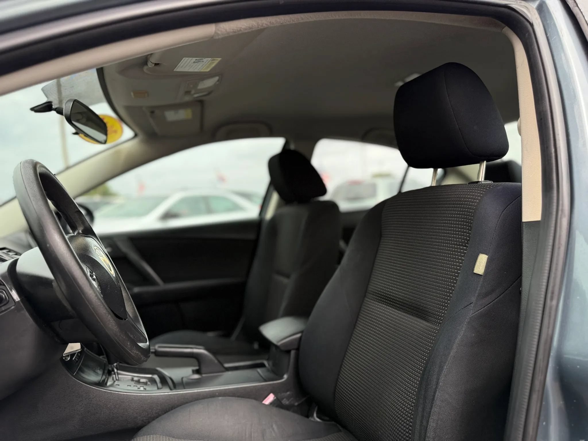 Used 2012 MAZDA MAZDA3 i Touring FWD image 13